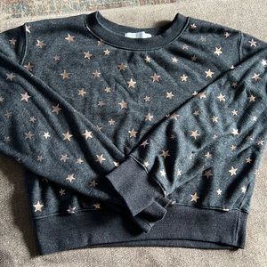 Crop dark gray sweatshirt with stars